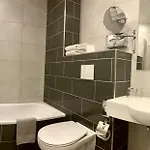 Royal Hotel 2*