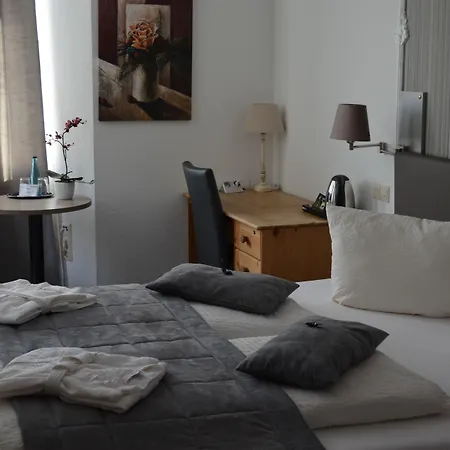 Royal Hotel 2*