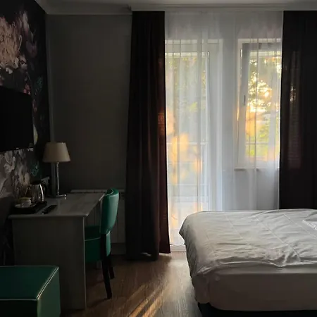 Отель Royal